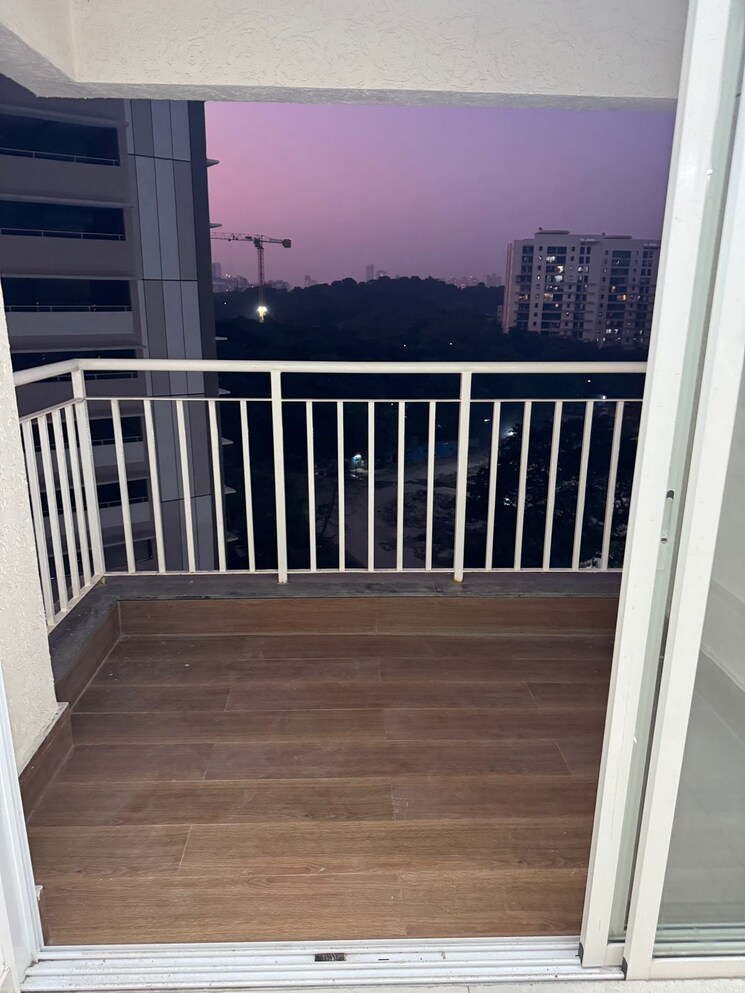 Balcony, lodha-amara 3 Bedroom 955 Sq.Ft. Apartment In Kolshet Road Thane 9508909