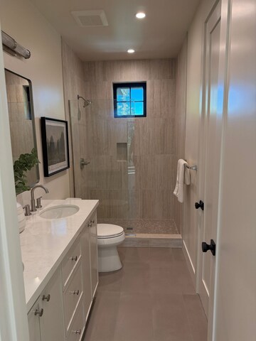 Bathroom in 3 BHK Apartment at Asavari CHS Matunga, Matunga West – for Rent