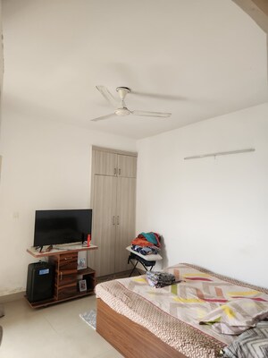 Furnished Amenities in 2 BHK Apartment at Supertech Cape Town, Sector 74 – for Rent