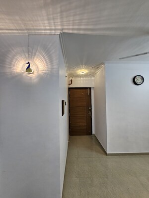 Room in 3 BHK Apartment at Omaxe The Palace, Gomti Nagar – for Sale