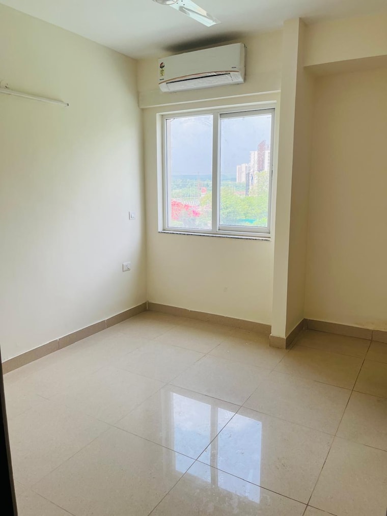 Room, signature-the-serenas 2 Bedroom 583 Sq.Ft. Apartment In Sohna Sector 36 Gurgaon 9508961