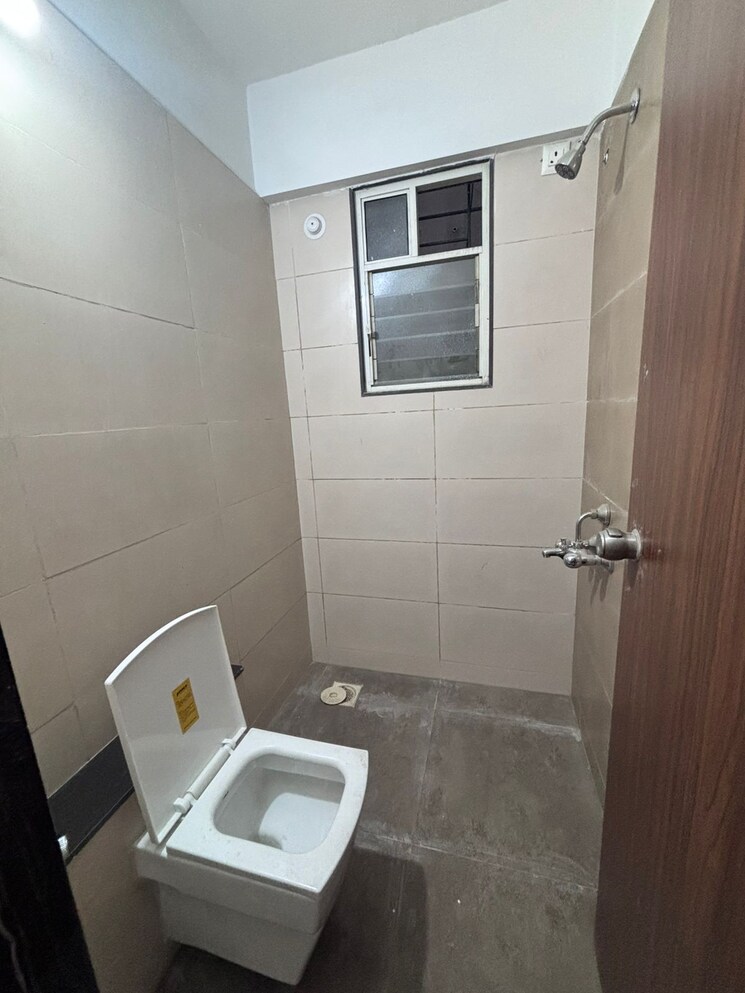 Bathroom, kothrud 3 Bedroom 1350 Sq.Ft. Apartment In Kothrud Pune 9508976