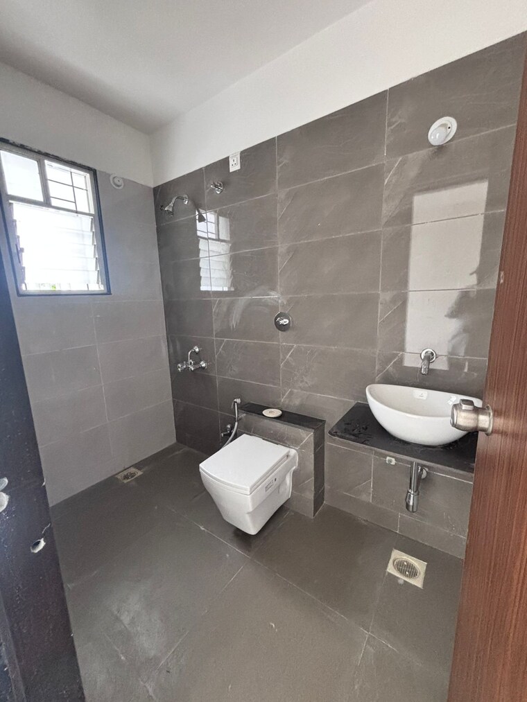 Bathroom, kothrud 3 Bedroom 1350 Sq.Ft. Apartment In Kothrud Pune 9508976
