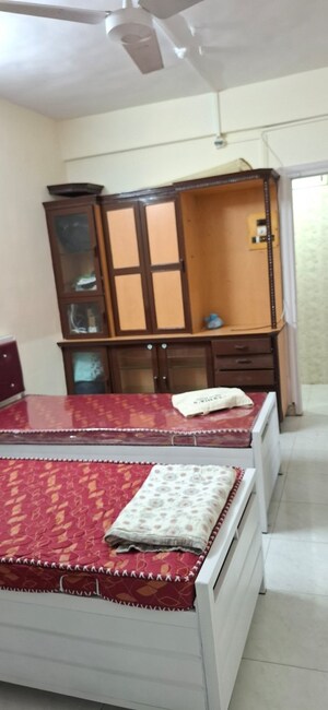 Room in  Pg at Pawan Baug CHS, Malad West – for Rent