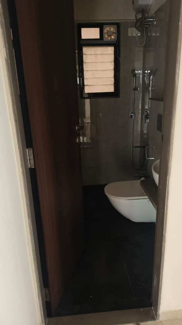 Bathroom, sheth-irene 1 Bedroom 442 Sq.Ft. Apartment In Malad West Mumbai 9508986