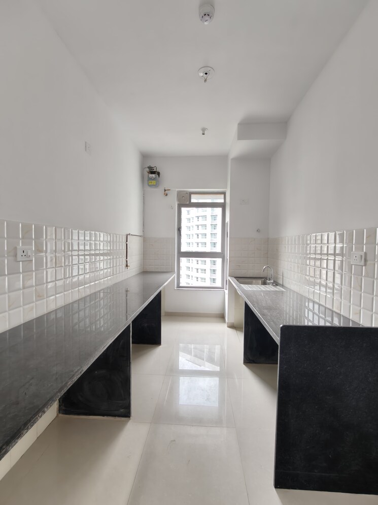 undefined, kalpataru-paramount 2 Bedroom 527 Sq.Ft. Apartment In Kapur Bawdi Thane 9508990