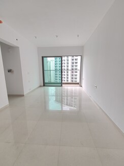 2 BHK + Pooja Room Apartment For Sale in Kalpataru Paramount