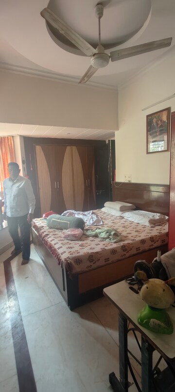 Bedroom in 6 BHK Independent House at Palam Vihar Residents Association, Palam Vihar – for Sale