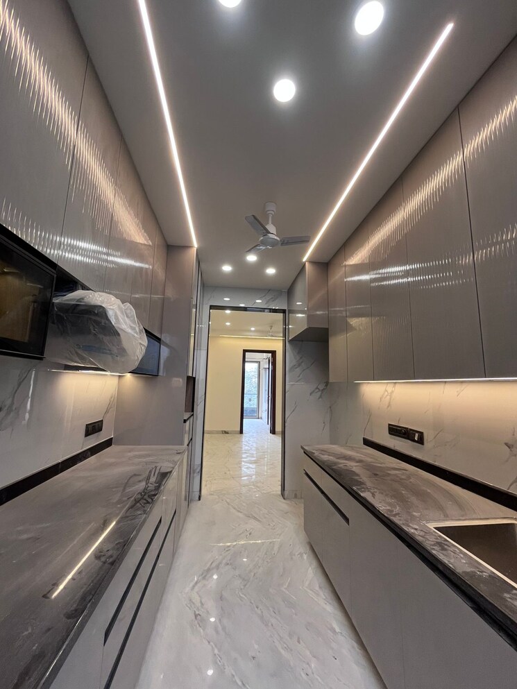 Kitchen, navbharat-apartments 2.5 Bedroom 1250 Sq.Ft. Apartment In Paschim Vihar Delhi 9509013