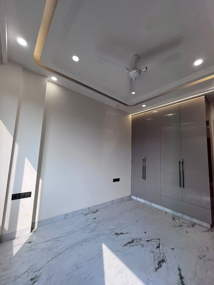 Room, navbharat-apartments 2.5 Bedroom 1250 Sq.Ft. Apartment In Paschim Vihar Delhi 9509013