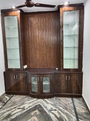 Room in 2 BHK Builder Floor at Dwarka Mor – for Sale