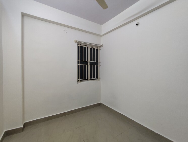 Room, sg palya 2 Bedroom 1000 Sq.Ft. Apartment In Sg Palya Bangalore 9509022