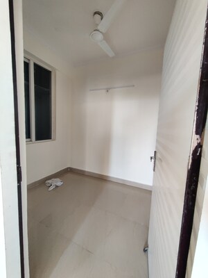 Bathroom in 2 BHK Apartment at Amrapali Golf Homes, Sector 4 Greater Noida – for Rent