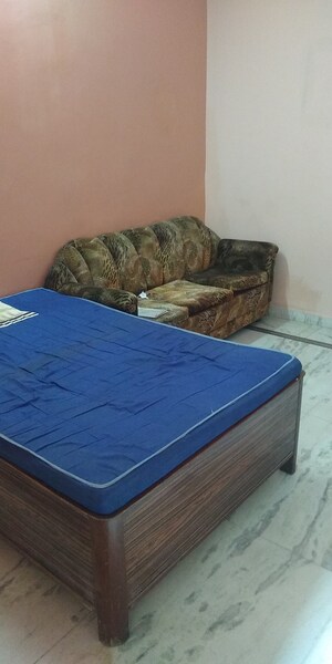 Bedroom in 1.5 BHK Builder Floor at Sector 14 – for Rent