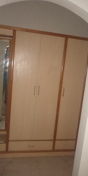 Room in 2.5 BHK Builder Floor at Tilak Nagar – for Rent