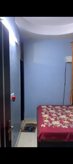 Furnished Amenities in 2 BHK Builder Floor at Rail Vihar Apartment Indirapuram, Indrapuram – for Rent