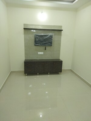 Furnished Amenities in 1 BHK Apartment at Kondapur – for Rent