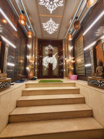 Gym in 2 BHK Builder Floor at Sector 14 – for Rent