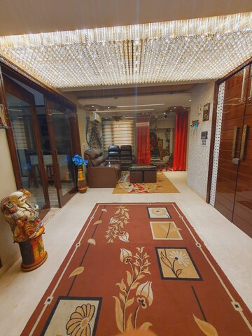 Bedroom in 2 BHK Builder Floor at Sector 14 – for Rent