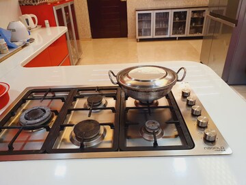 Gym in 2 BHK Builder Floor at Sector 14 – for Rent