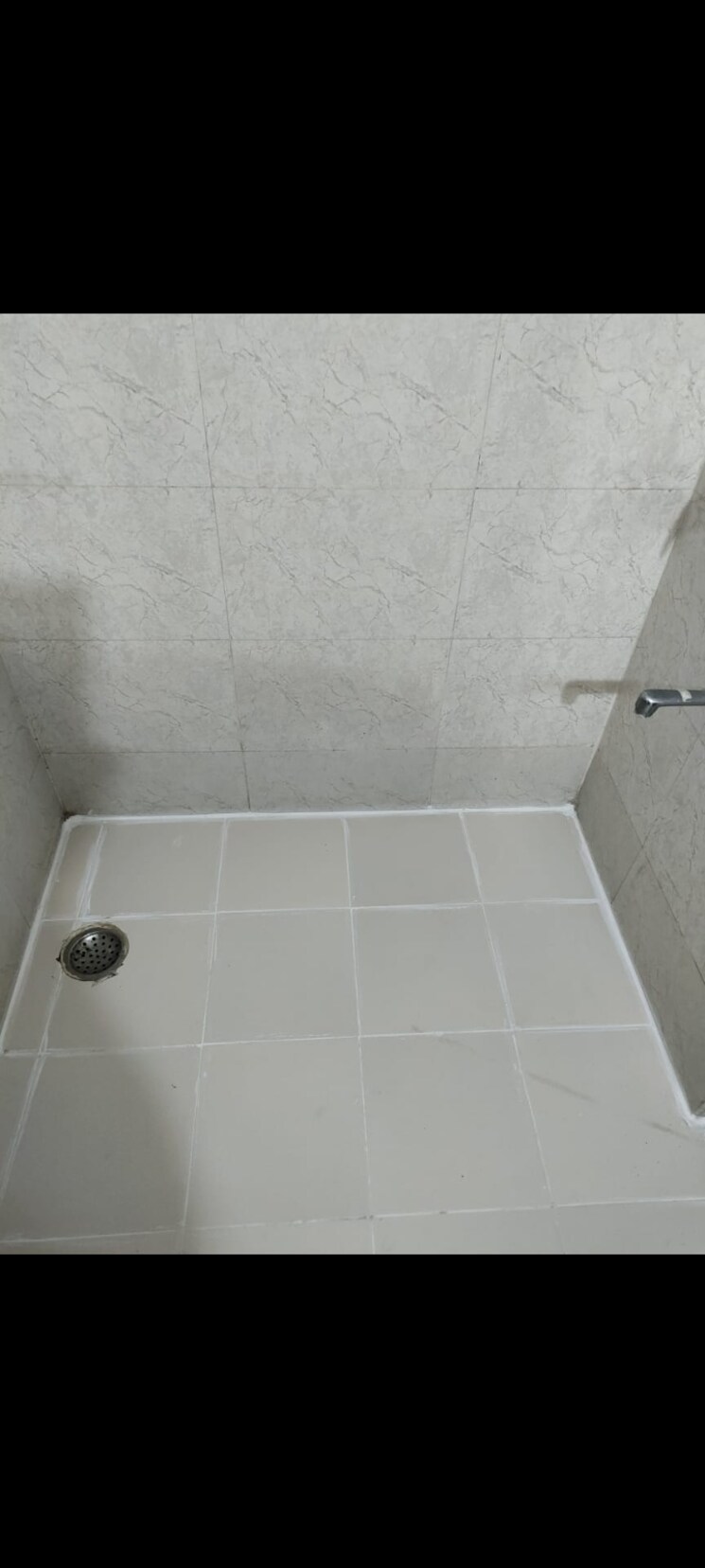 Bathroom, supertech-ecovillage-ii 1 Bedroom 650 Sq.Ft. Apartment In Sector 16b Greater Noida Greater Noida 9509044
