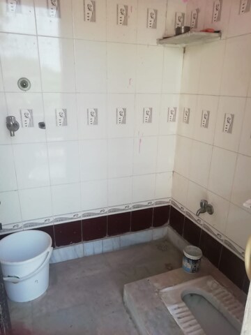 Attached Bathroom in 1 RK Builder Floor at Sector 14 – for Rent