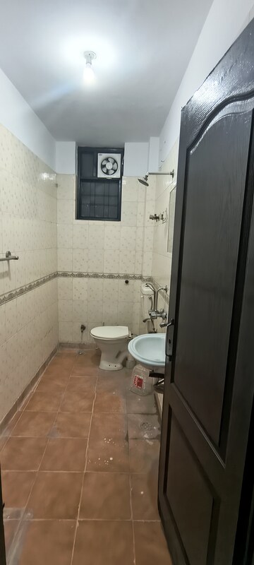 Master Bedroom in 3 BHK Builder Floor at Panchsheel Vihar – for Sale