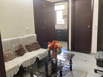 2 BHK Builder Floor For Rent in Sector 15
