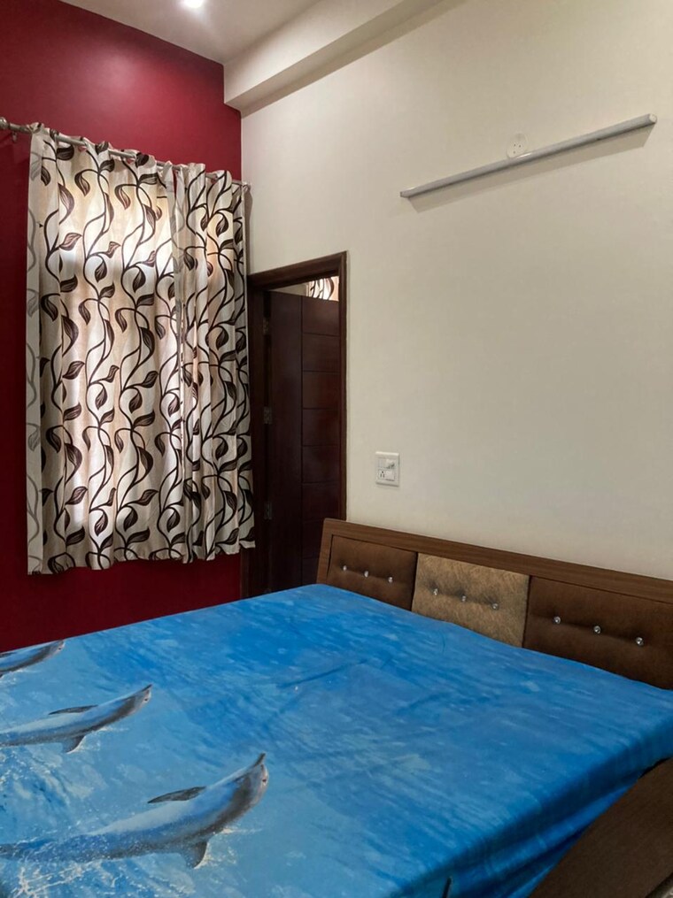 Bedroom, sector 15 2 Bedroom 280 Sq.Yd. Builder Floor In Sector 15 Hisar 9509062