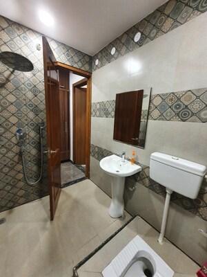 Living Room in 2 BHK Builder Floor at Sector 15 – for Rent