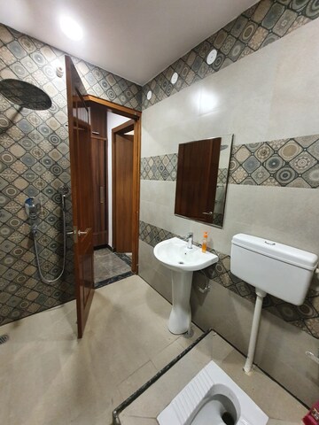 Living Room in 2 BHK Builder Floor at Sector 15 – for Rent