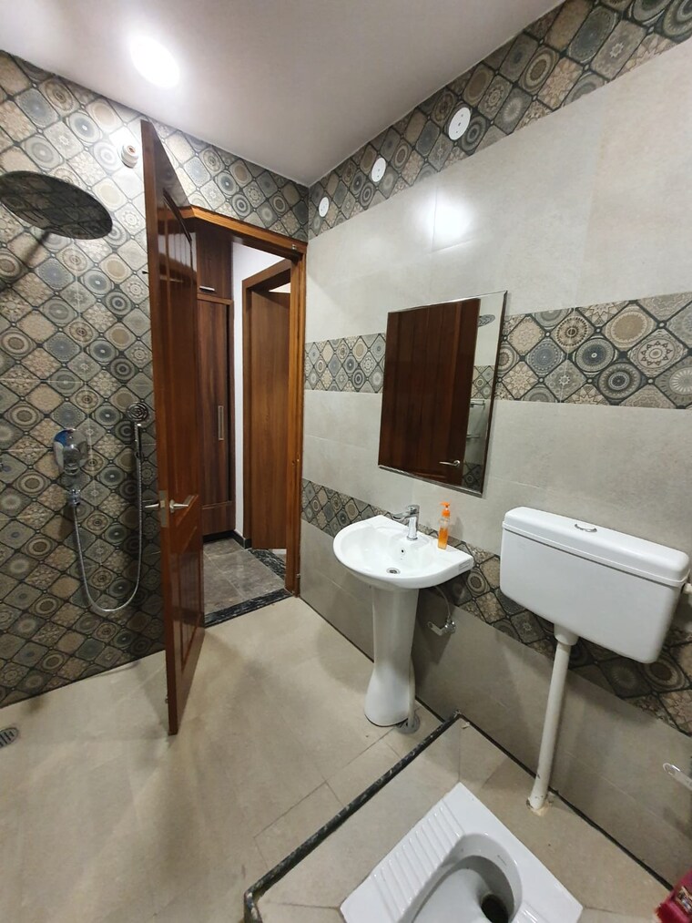 Living Room, sector 15 2 Bedroom 280 Sq.Yd. Builder Floor In Sector 15 Hisar 9509062