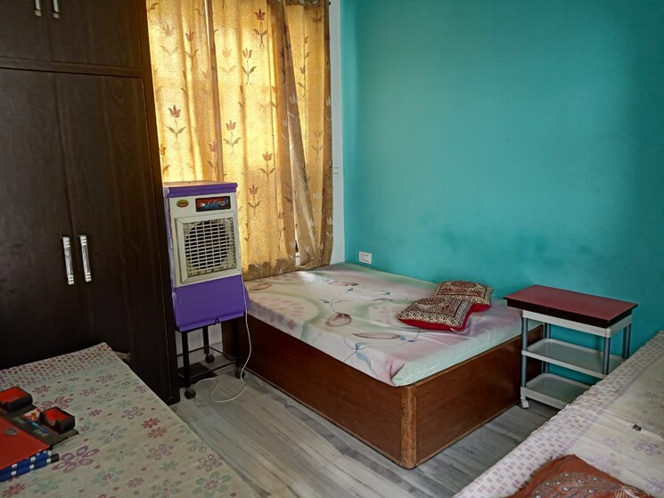 Bedroom, sector 15 2.5 Bedroom 250 Sq.Yd. Builder Floor In Sector 15 Hisar 9509072