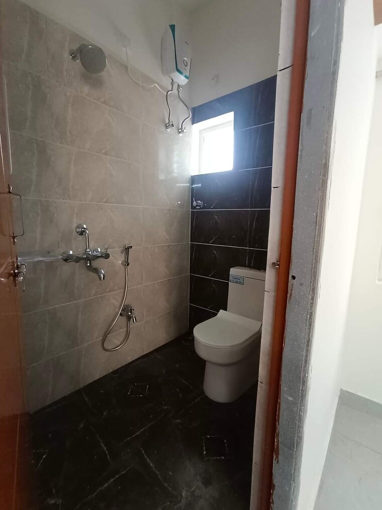 Bathroom, kondapur 1 Bedroom 621 Sq.Ft. Apartment In Kondapur Hyderabad 9509079