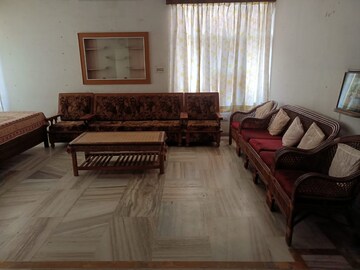 Bedroom in 3.5 BHK Builder Floor at Sector 15 – for Rent