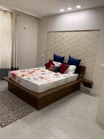 Bedroom in 3 BHK Builder Floor at Sector 113 – for Sale