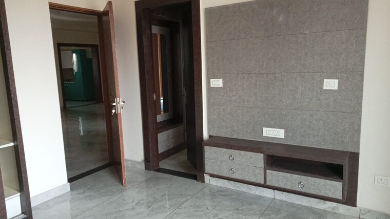 Room, sector 9 3 Bedroom 260 Sq.Ft. Builder Floor In Sector 9 Hisar 9509093