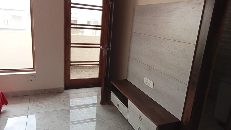 Room, sector 9 3 Bedroom 260 Sq.Ft. Builder Floor In Sector 9 Hisar 9509093