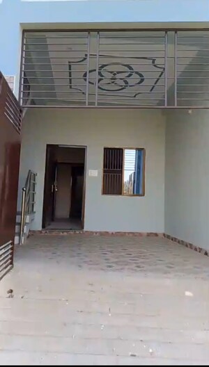 Room in 4 BHK Independent House at Amara Khaira Chak – for Sale