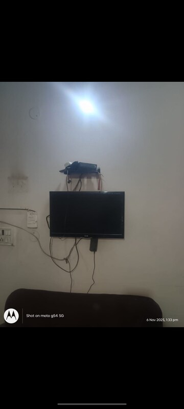 Furnished Amenities in 1 BHK Builder Floor at DLF Regent House, Dlf Phase iv – for Rent