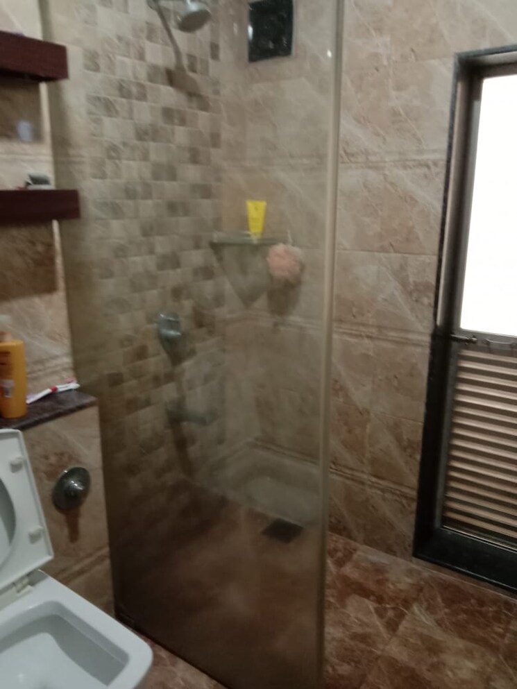 Bathroom, bhairaav-signature 4 Bedroom 2500 Sq.Ft. Apartment In Cbd Belapur Sector 30 Navi Mumbai 9509166