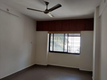 Room in 2 BHK Apartment at Kothrud – for Rent