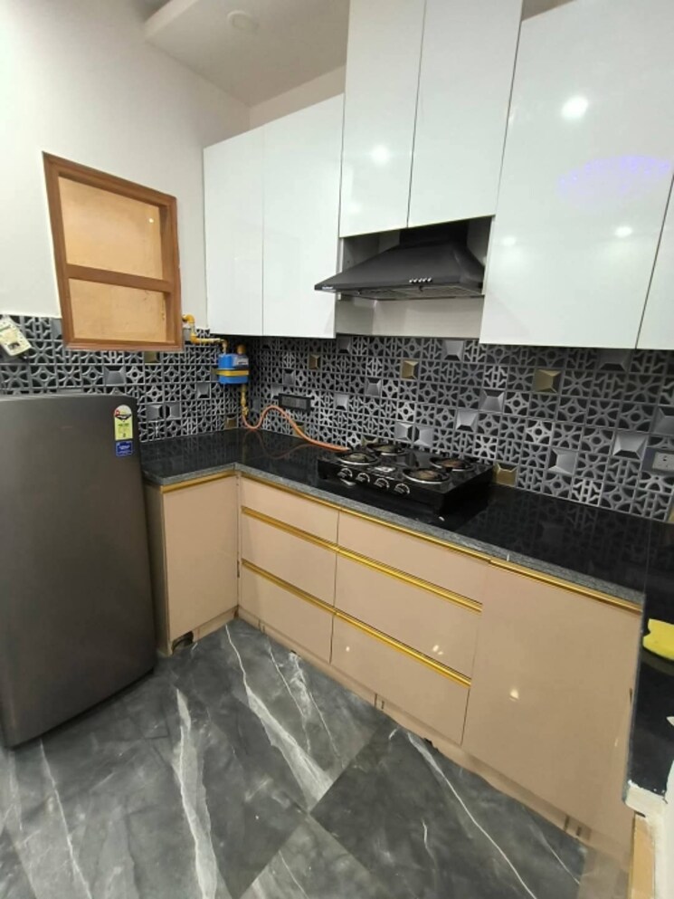 Kitchen, freedom fighters enclave 1 Bedroom 700 Sq.Ft. Apartment In Freedom Fighters Enclave Delhi 9509207