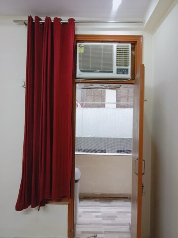 Room in 4 BHK Builder Floor at Chittaranjan Park – for Rent