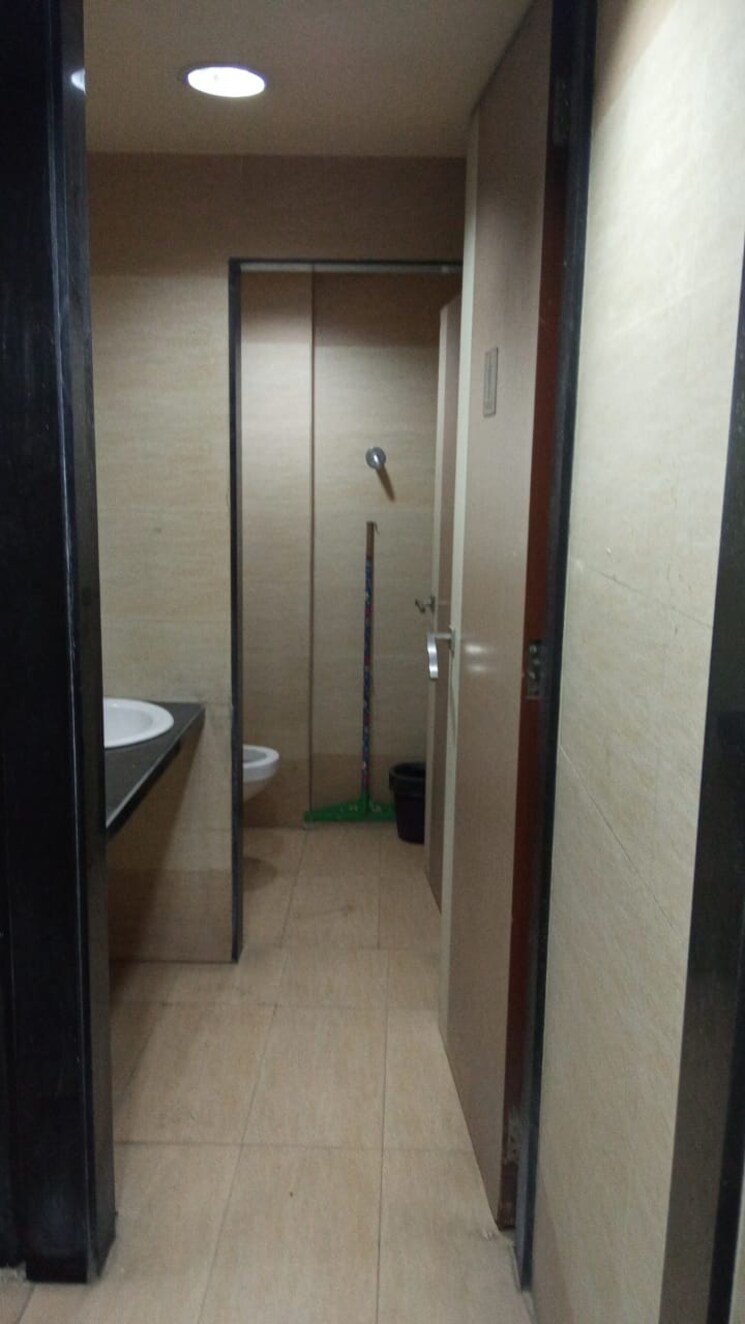 Bathroom, greenscape-the-affaires Commercial Office Space 3200 Sq.Ft. In Sanpada Navi Mumbai 9509224