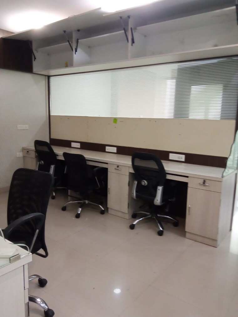 Team Area, platinum-techno-park Commercial Office Space 1130 Sq.Ft. In Vashi Sector 30 Navi Mumbai 9509242