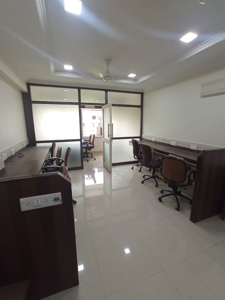 Team Area, thacker-tower Commercial Office Space 510 Sq.Ft. In Vashi Sector 17 Navi Mumbai 9509248