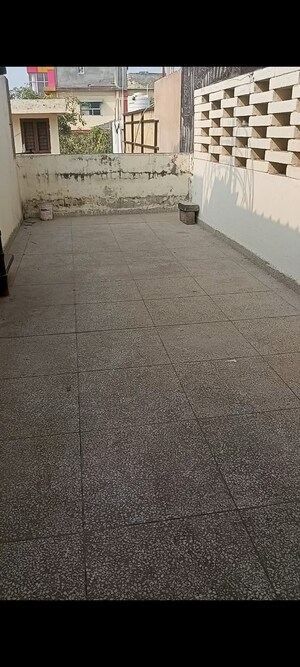 Parking in 2 BHK Builder Floor at RWA Apartments Sector 12, Sector 12 – for Rent