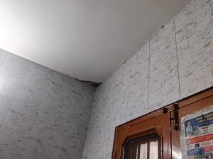 Room in 2 BHK Apartment at Sector 4 – for Rent