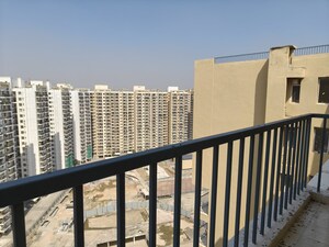 Room in  Pg at Sare Home, Sector 92 – for Rent